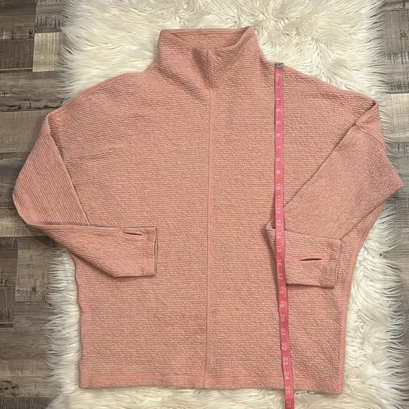 Lululemon Along The Way textured mock neck top M - Picture 8 of 11